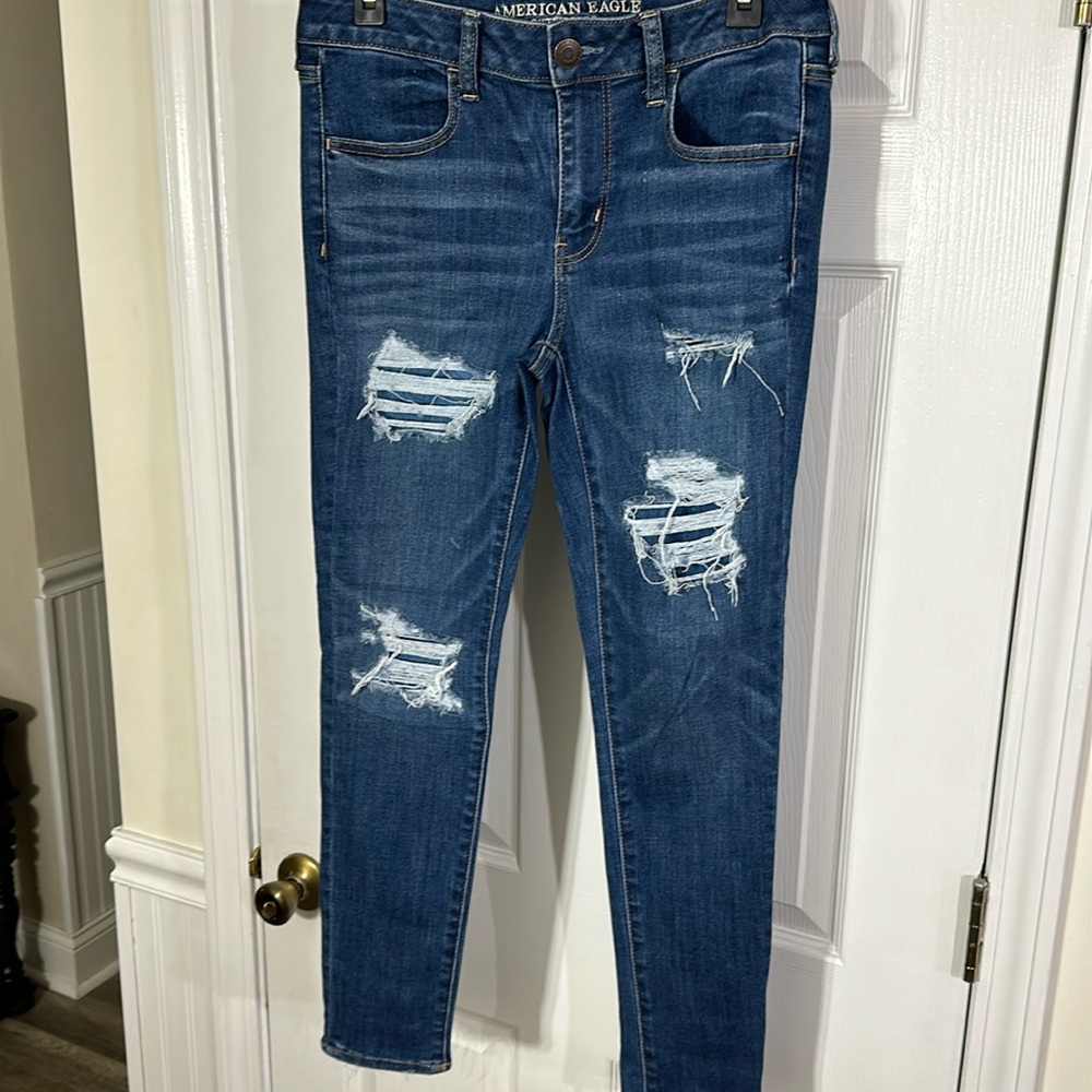 Women’s American Eagle size 10 short jegging jeans.